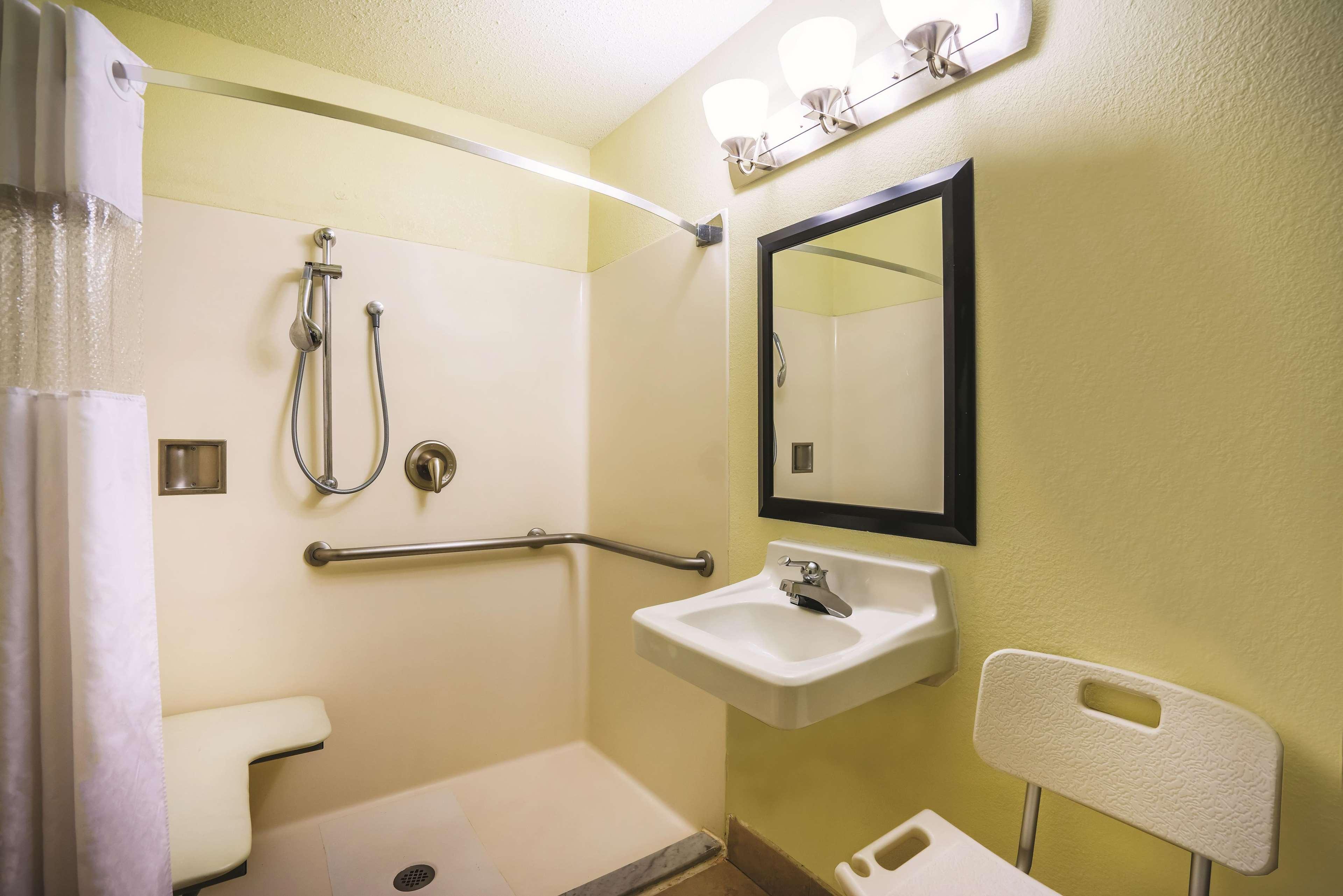 La Quinta By Wyndham Baltimore South Glen Burnie Exterior photo