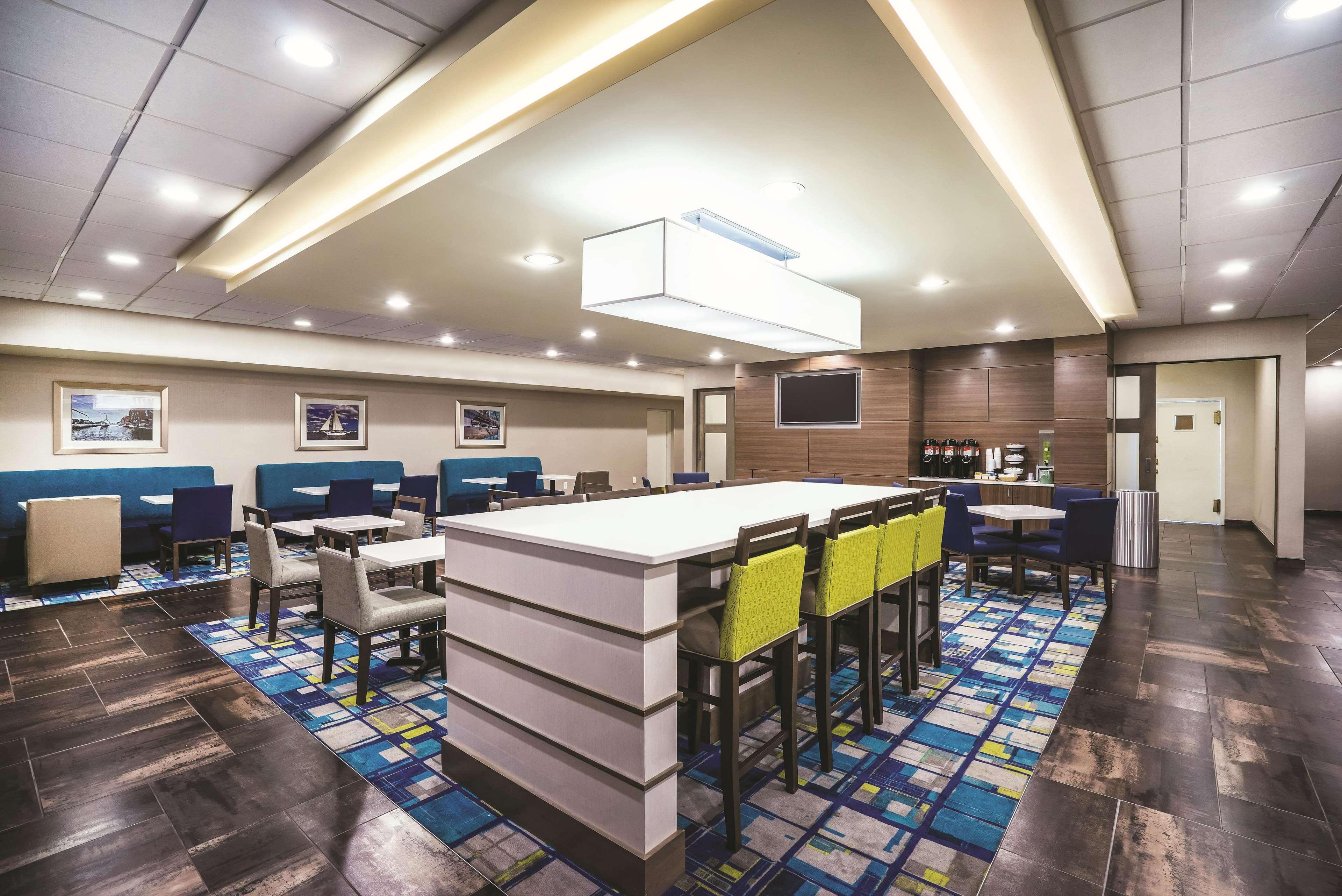 La Quinta By Wyndham Baltimore South Glen Burnie Exterior photo